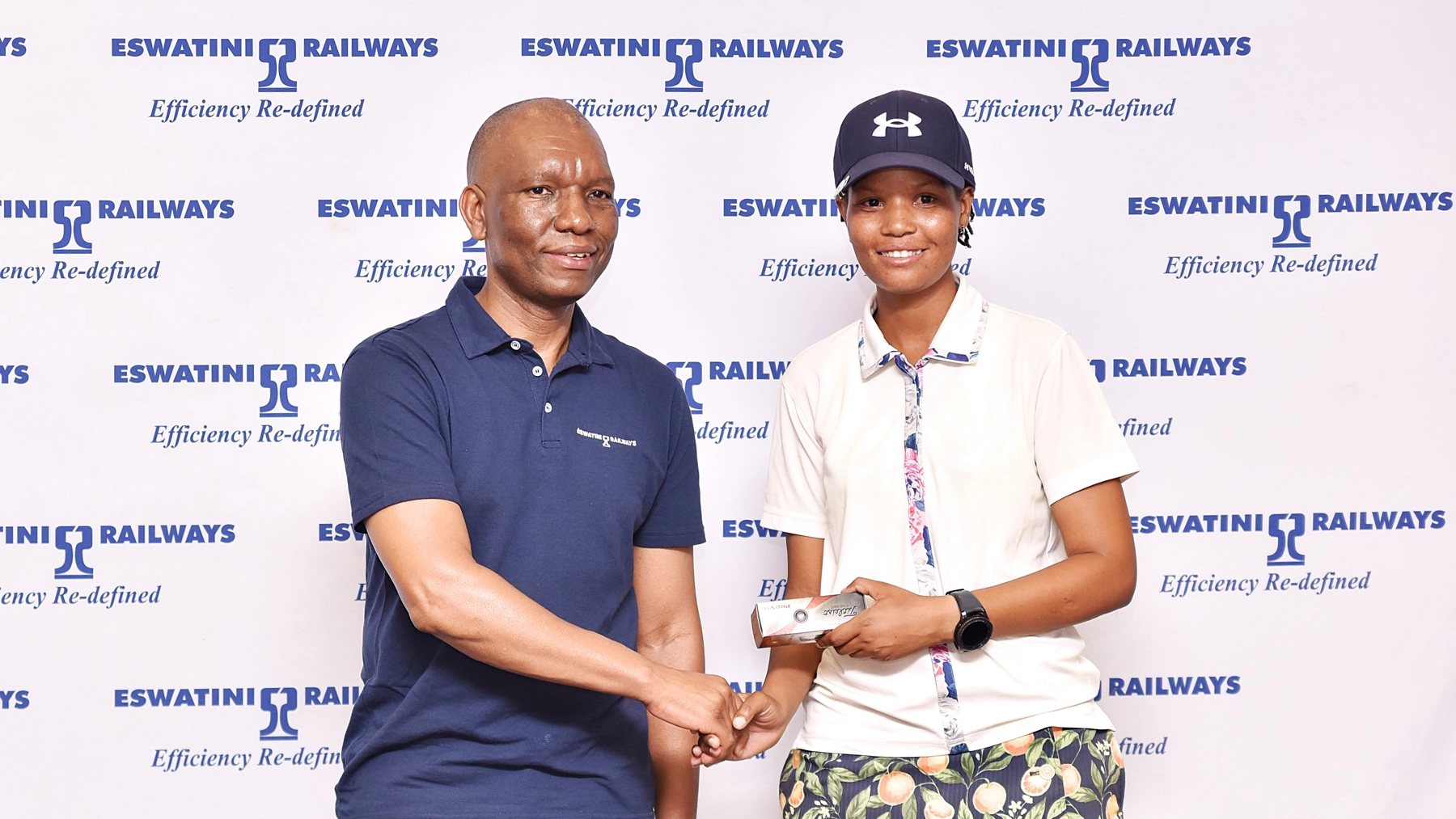 ESR Golf Day 2023 — Golf Day prize presentation