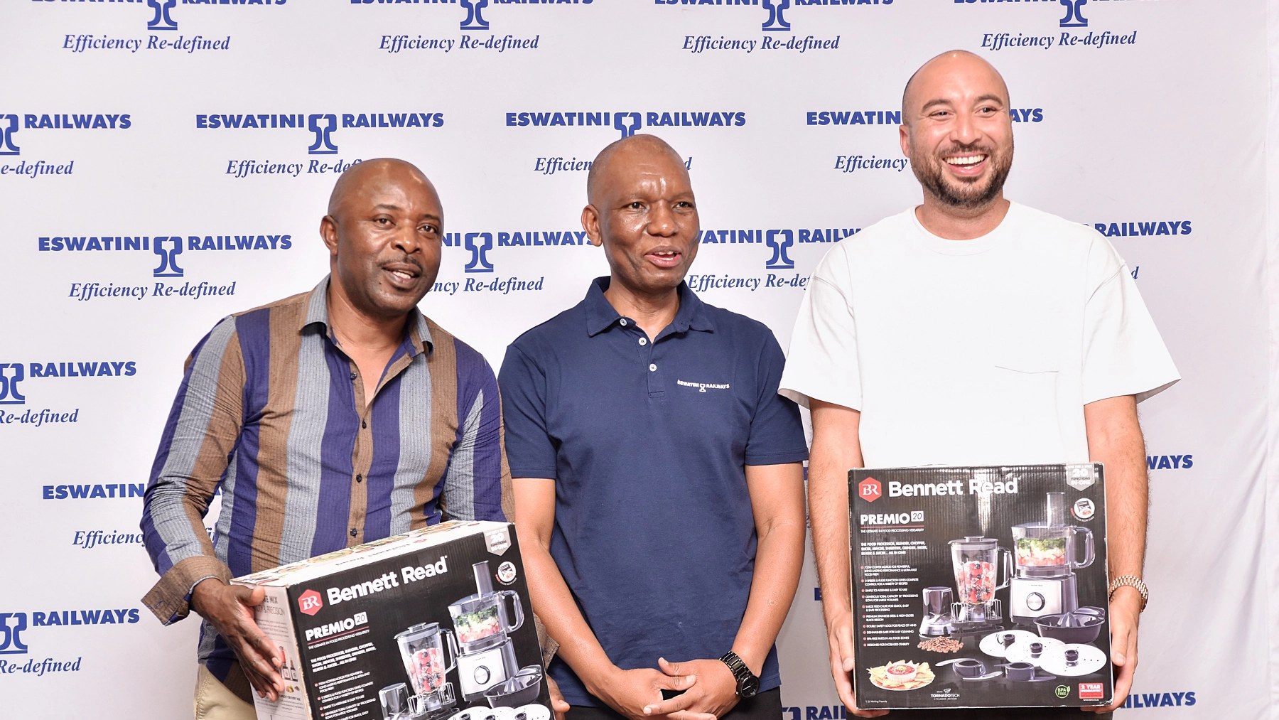 ESR Golf Day 2023 — Golf Day prize presentation