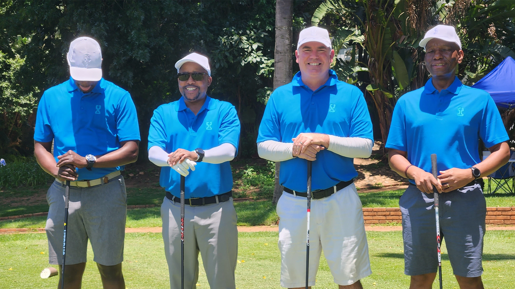 ESR Golf Day 2023 — Team ready for a round of golf